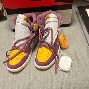 Brand new Sz 10 Air Jordan 1 ‘Brotherhood’ w/ box